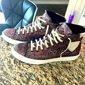 Limited Edition - AMAZING Saint Laurent High Tops YSL version of Converse